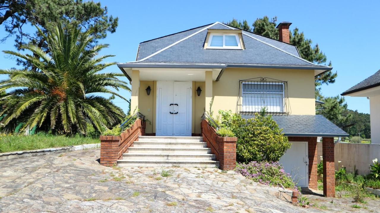 Spacious House With Terrace Near Boiro, Sea View ภายนอก รูปภาพ